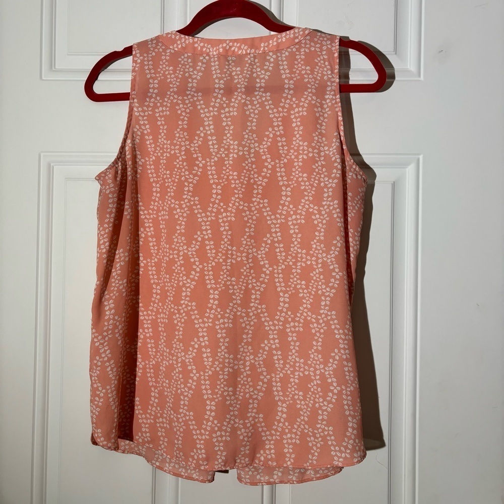 ❤️2/$15 or 3/$21❤️ Loft Peach and White Lightweight Sleeveless Top, Size Small - Picture 6 of 8